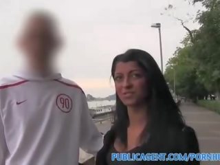 Publicagent شهواني امرأة سمراء مارس الجنس في الفندق كما لها فرنك بلجيكي waits خارج