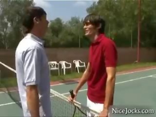 Immediately afterwards τένις γαμώ και πιπιλίζουν με nicejocks