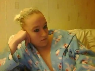 2 blonde babes flashing boobs on webcam
