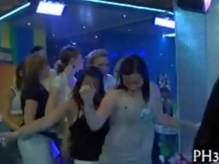 Gruppe sex video patty bei nacht klub schwänze und pusses jeder wo