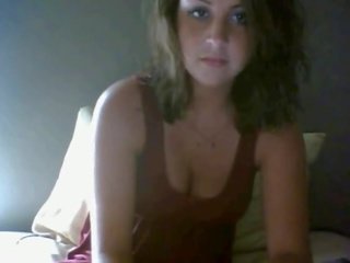 Barecamgirl.com very cute USA amateur young woman webcam vid
