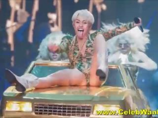 Miley cyrus goli na polna zbirka