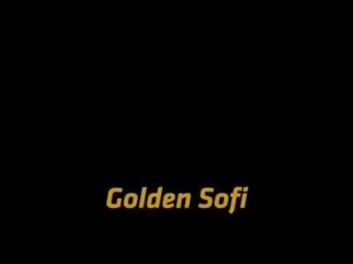 Sofi goldfinger blir piss och en grov fan