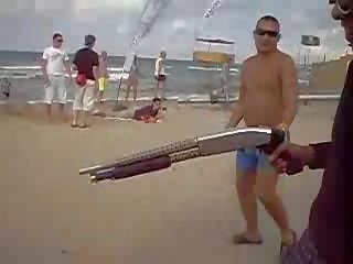 Двойка заловени чукане на на плаж mov