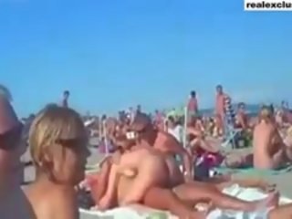 Veřejné akt pláž houpá špinavý film v léto 2015