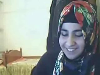 Mov - hijab sweetheart tonen bips op webcam