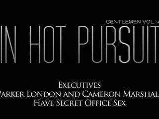 Executives parker london und cameron marshall haben büro sex klammer