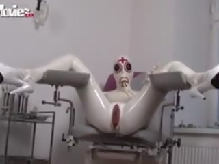 Two oversexed nemes sluts who love to köýnek up in captivating lateks