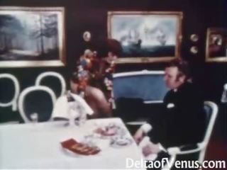 Årgang x karakter film 1960s - hårete perfected brunette - bord til tre