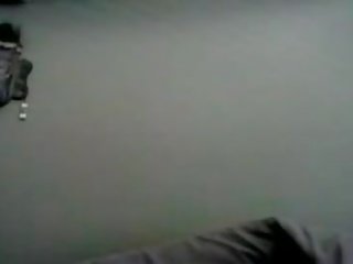 Kaakit-akit tinedyer sa webcam vid flashes puke