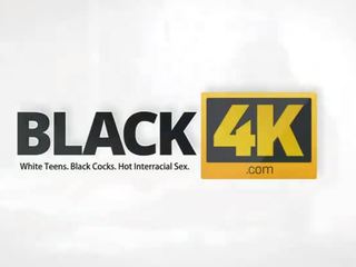 Black4k. oskuld svart killen på vit heting i wonderful smutsiga filma handling
