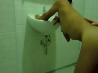 Thailand jalan panggilan gadis apaan di kamar mandi