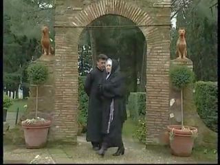 Заборонений порно в в convent між лесбіянка nuns і брудна monks