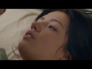 아델 exarchopoulos - 유방을 드러낸 x 정격 영화 장면 - eperdument (2016)
